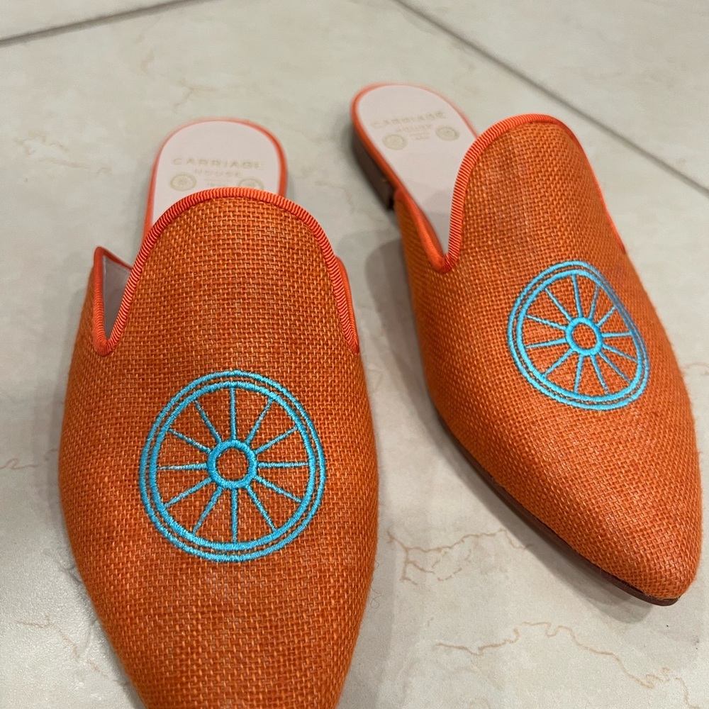 💗CARRIAGE HOUSE Shoes - Picture 7 of 10